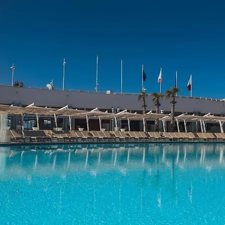 Lejlighed Beautiful Penthouse With Private Terrace & Seaview By 360 Estates