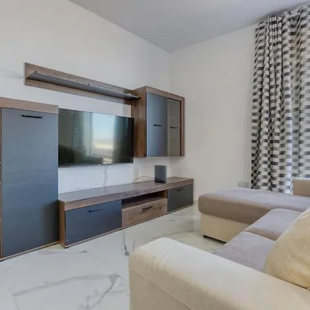 Apartment Beautiful Penthouse With Private Terrace & Seaview By 360 Estates